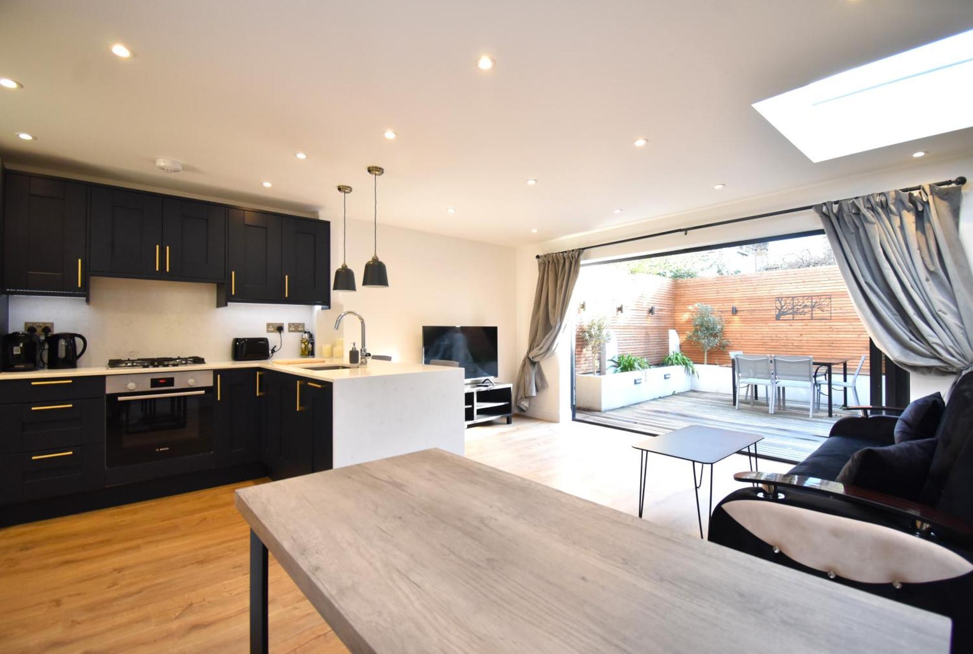 Stunning 2 Bed Apartment London Exterior photo