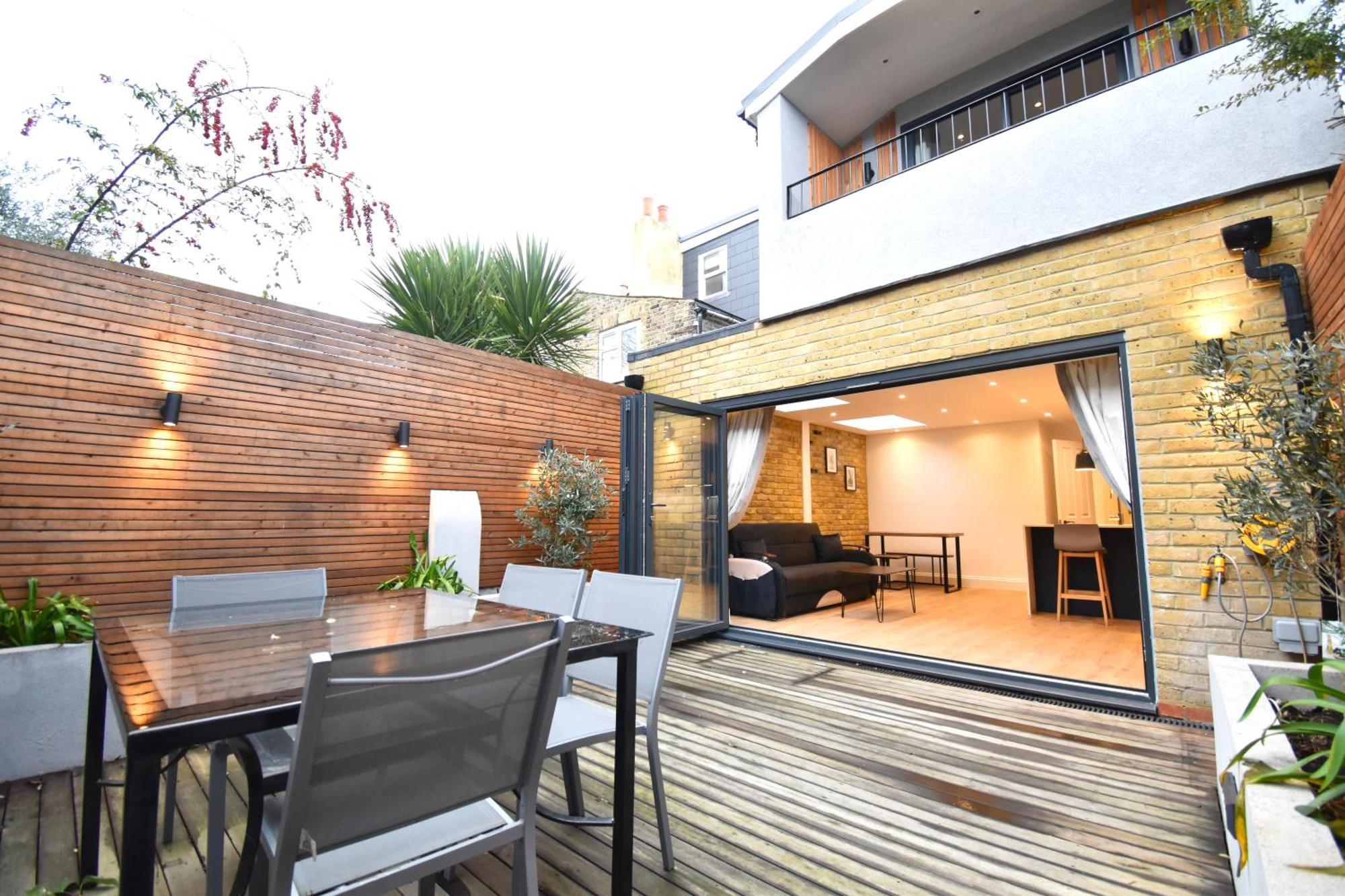 Stunning 2 Bed Apartment London Exterior photo